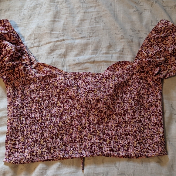 Floral Crop Top - Picture 4 of 4